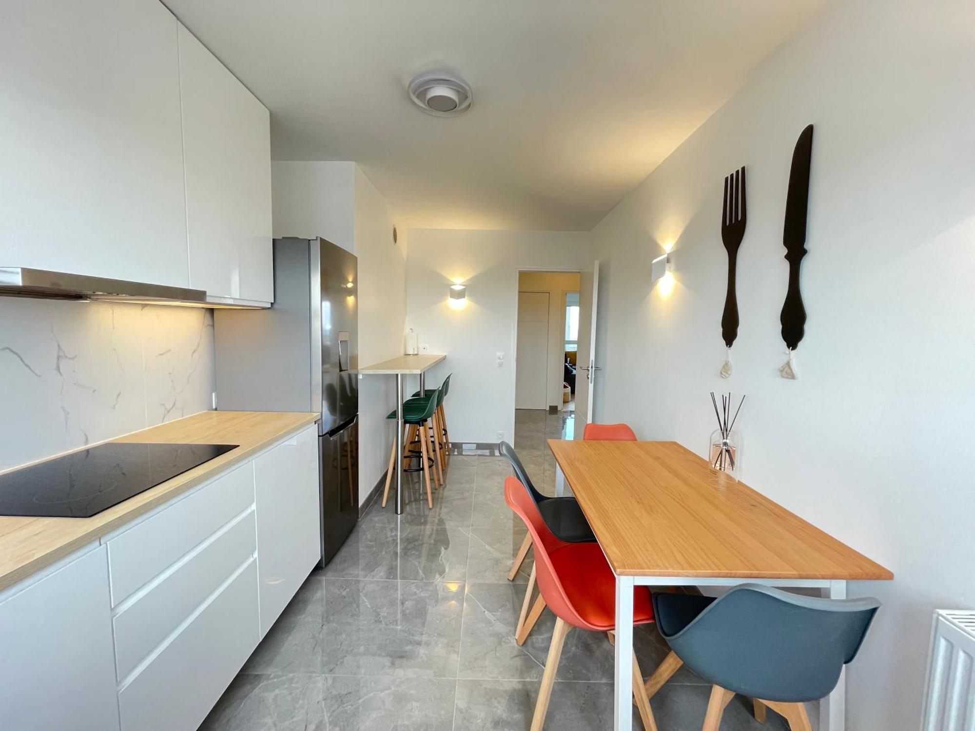 Paris Pantin Magnifique Appartement 4 Pieces De 108M2 Avec 2 Parking Interieur - Tres Cosy Pour 1 A 12 Personnes - Entierement Refait A Neuf Entire Apartment Luxurious And Warm - Pantin Paris 19 Eme Free Wifi Gratuit Exterior foto