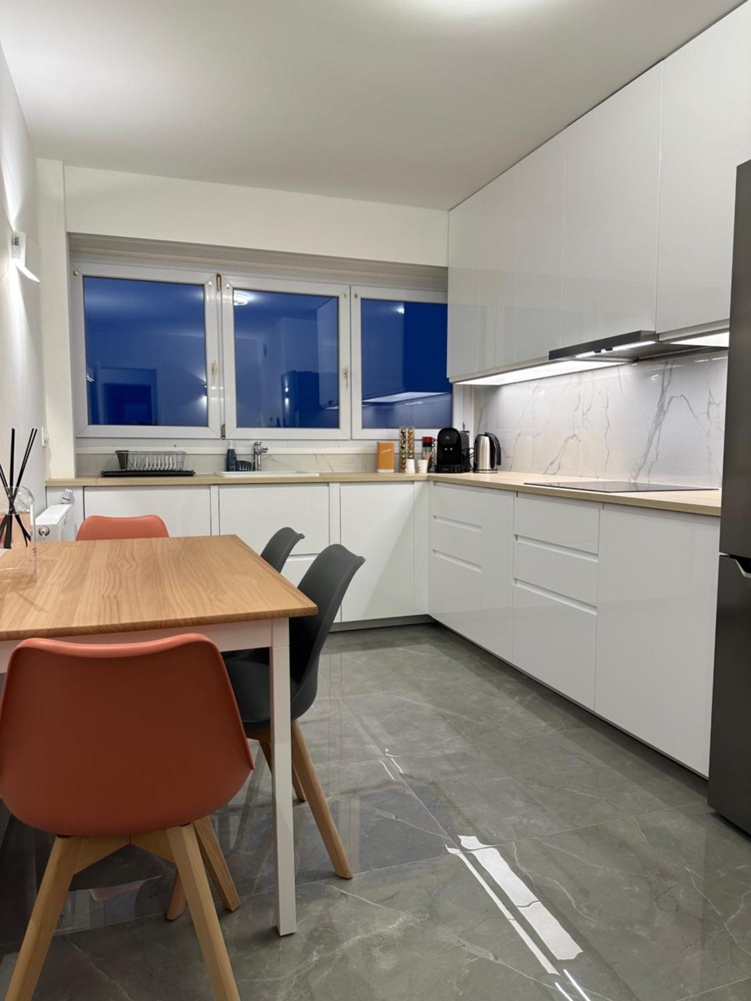 Paris Pantin Magnifique Appartement 4 Pieces De 108M2 Avec 2 Parking Interieur - Tres Cosy Pour 1 A 12 Personnes - Entierement Refait A Neuf Entire Apartment Luxurious And Warm - Pantin Paris 19 Eme Free Wifi Gratuit Exterior foto